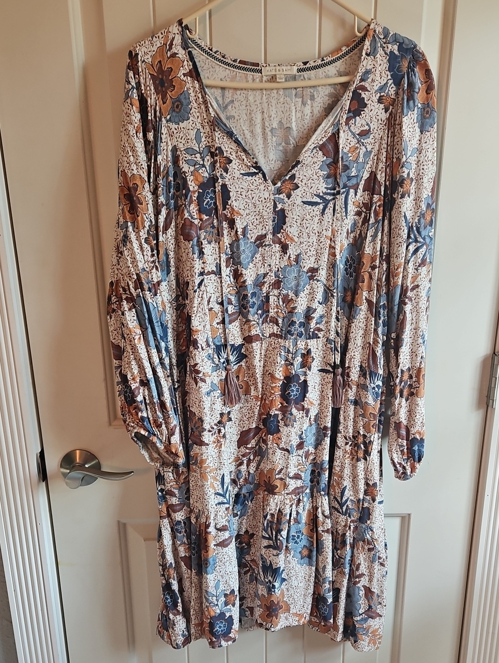 Floral V-Neck Long Sleeve Dress in Blue & Brown